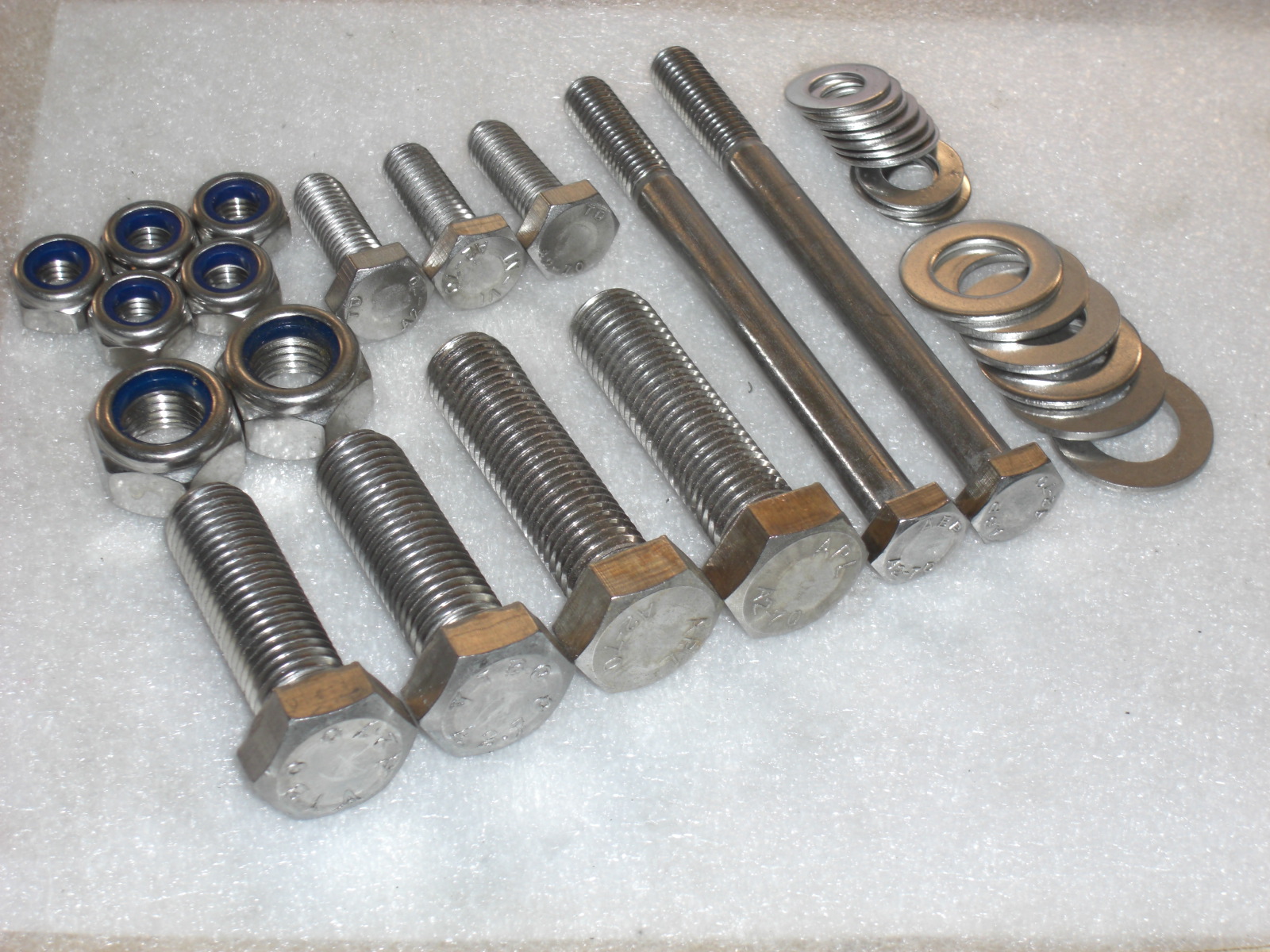 Land Rover Defender 90 LR006390 Tow Bracket Bolt Kit Stig Fasteners Ltd